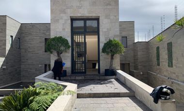 VENTA ESPECTACULAR CASA 4 RECAMARAS BOSQUES DE LAS LOMAS CON TERRAZA Y SALON DE FIESTAS. BAJA DE PRECIO!!!