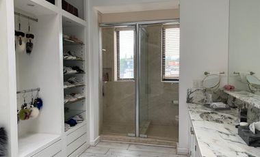 VENTA ESPECTACULAR CASA 4 RECAMARAS BOSQUES DE LAS LOMAS CON TERRAZA Y SALON DE FIESTAS. BAJA DE PRECIO!!!