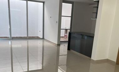 VENTA DE CASA PRDOS DEL ESTE CONJUNTO CERRADO