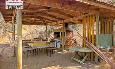 León Propiedades vende casa estilo mediterraneo en Sector Miraflores, Curacavi,