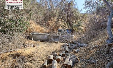 León Propiedades vende casa estilo mediterraneo en Sector Miraflores, Curacavi,