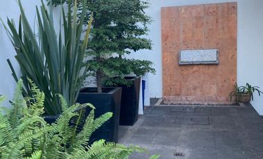 Casa en Venta en Col. Monraz reformada de Lujo cerca de Andares, Zapopan