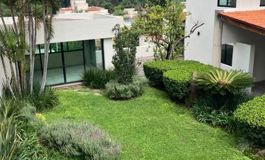 Casa en Venta en Col. Monraz reformada de Lujo cerca de Andares, Zapopan