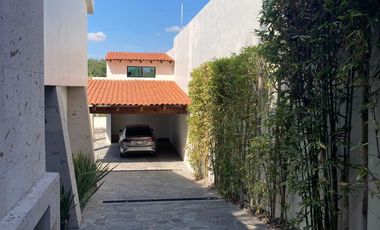 Casa en Venta en Col. Monraz reformada de Lujo cerca de Andares, Zapopan