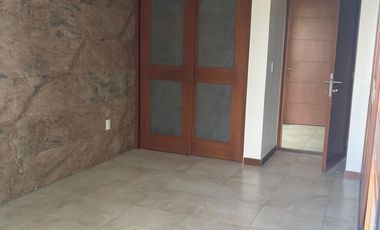 Casa en Venta en Col. Monraz reformada de Lujo cerca de Andares, Zapopan