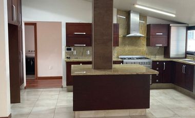 Casa en Venta en Col. Monraz reformada de Lujo cerca de Andares, Zapopan