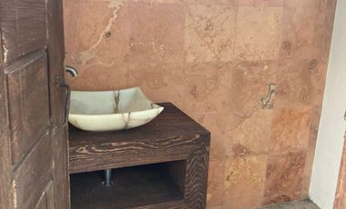 Casa en Venta en Col. Monraz reformada de Lujo cerca de Andares, Zapopan