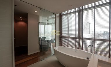 The River - High Floor, Riverfront 3 Beds Unit for Sale!