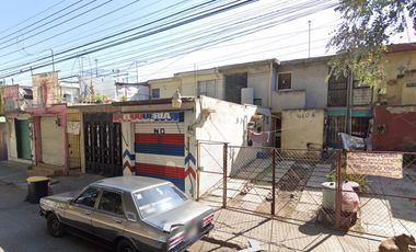 CASA EN VENTA EN EL FRACC. FUENTES DEL VALLE, TULTITLAN, EDOMEX