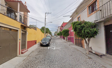 Casa en venta en  Olimpo, San Miguel de Allende ¡Compra esta propiedad mediante Cesión de Derechos e incrementa tu patrimonio! ¡Contáctame, te digo cómo hacerlo!