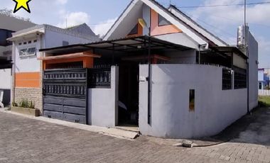 Rumah Hook Luas 130 di Karanglo Banjararum Arjosari Malang