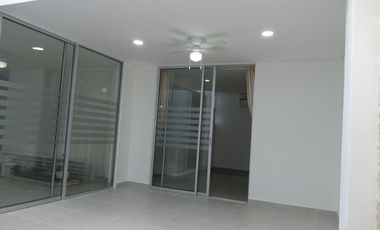 Casa B1 del conjunto residencial Lucca, ubicado en excelente sector de la ciudad de Neiva cerca de centros comerciales y amplias vias de acceso.