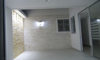 Casa B1 del conjunto residencial Lucca, ubicado en excelente sector de la ciudad de Neiva cerca de centros comerciales y amplias vias de acceso.