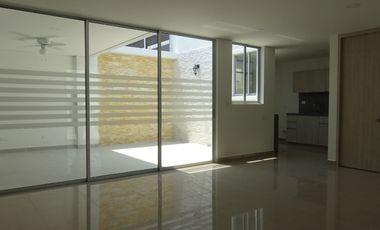 Casa B1 del conjunto residencial Lucca, ubicado en excelente sector de la ciudad de Neiva cerca de centros comerciales y amplias vias de acceso.
