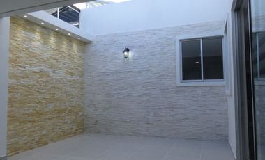 Casa B1 del conjunto residencial Lucca, ubicado en excelente sector de la ciudad de Neiva cerca de centros comerciales y amplias vias de acceso.