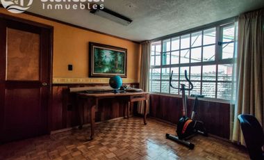 CASA EN VENTA TOLUCA COLONIA MORELOS 1A SECCION SOBRE CORREDOR URBANO, CALIDA, CONFORTABLE, AMPLIO Y HERMOSO JARDÍN, A 7 MIN DEL CENTRO