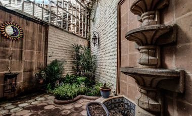 CASA EN VENTA TOLUCA COLONIA MORELOS 1A SECCION SOBRE CORREDOR URBANO, CALIDA, CONFORTABLE, AMPLIO Y HERMOSO JARDÍN, A 7 MIN DEL CENTRO