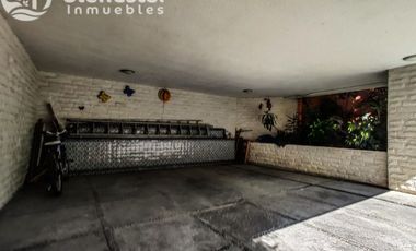 CASA EN VENTA TOLUCA COLONIA MORELOS 1A SECCION SOBRE CORREDOR URBANO, CALIDA, CONFORTABLE, AMPLIO Y HERMOSO JARDÍN, A 7 MIN DEL CENTRO