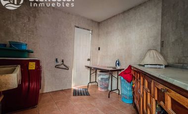 CASA EN VENTA TOLUCA COLONIA MORELOS 1A SECCION SOBRE CORREDOR URBANO, CALIDA, CONFORTABLE, AMPLIO Y HERMOSO JARDÍN, A 7 MIN DEL CENTRO