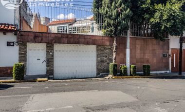 CASA EN VENTA TOLUCA COLONIA MORELOS 1A SECCION SOBRE CORREDOR URBANO, CALIDA, CONFORTABLE, AMPLIO Y HERMOSO JARDÍN, A 7 MIN DEL CENTRO