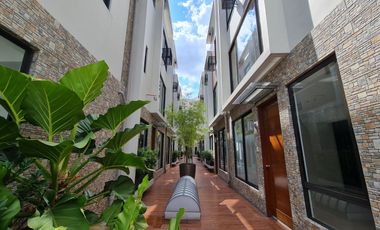 FOR SALE: BRAND NEW TOWNHOUSE IN SAN JUAN