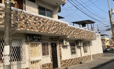 Venta casa rentera Esquinera Alborada 1era etapa