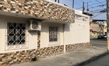 Venta casa rentera Esquinera Alborada 1era etapa