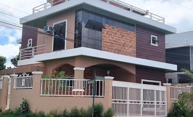 4 Bedroom with Multiple parking  House and Lot for Rent in Talisay City Cebu