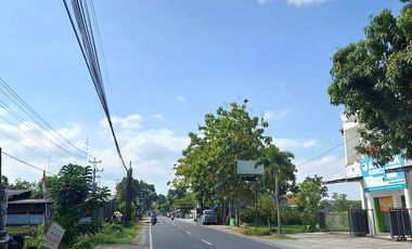 Gudang Luas dan Strategis di Jalan Imogiri Barat