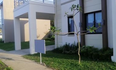 SINGLE ATTACHED 2- STOREY HOUSE and LOT 89 sqm. 3 to 5 bedrooms in MARILAO, BULACAN with PARKING, Only 18k monthly in 24 months save up to 250k PROMO 