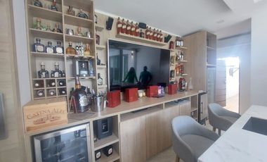 Via La Costa, Renta de Hermosa Casa 4 Dorm. Amoblada con Piscina