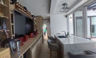 Via La Costa, Renta de Hermosa Casa 4 Dorm. Amoblada con Piscina