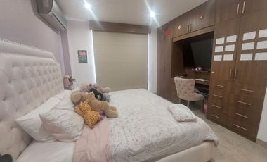 Via La Costa, Renta de Hermosa Casa 4 Dorm. Amoblada con Piscina