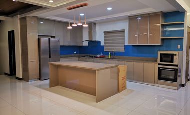 corner MODERN VIP MANSION IN SOUTH FORBES Good as new