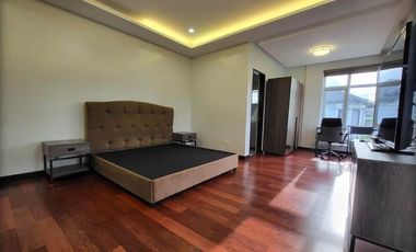 corner MODERN VIP MANSION IN SOUTH FORBES Good as new
