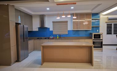corner MODERN VIP MANSION IN SOUTH FORBES Good as new