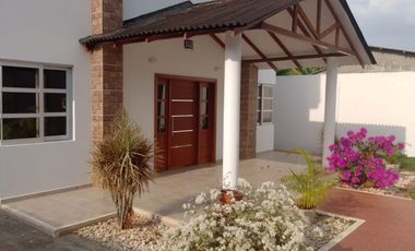 Se Vende Casa Campestre En Cerete Cordoba,  Cerca Del Aeropuerto