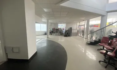 Renta Venta Local Comercial Centro Comercial Tunal 2 pisos  237 m² 2 pisos