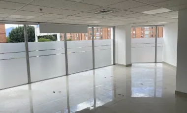 Renta Venta Local Comercial Centro Comercial Tunal 2 pisos  237 m² 2 pisos