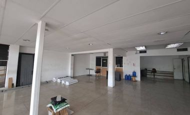ALQUILER DE LOCAL COMERCIAL EN EL NORTE DE GUAYAQUIL  EN AVENIDA PRINCIPAL (ANDREINA)
