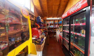 Casa con local comercial Sector Llallauquen 148.000.000 4D 2B 4E