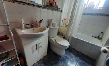 Casa con local comercial Sector Llallauquen 148.000.000 4D 2B 4E