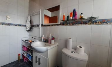 Casa con local comercial Sector Llallauquen 148.000.000 4D 2B 4E