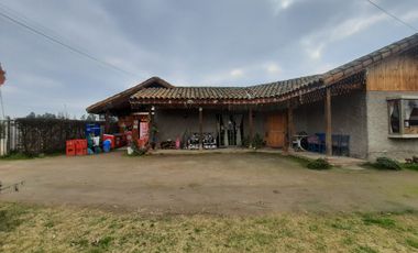 Casa con local comercial Sector Llallauquen 148.000.000 4D 2B 4E