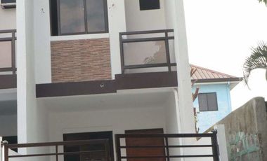 Affordable 2 Storey Townhouse with 3 Bedrooms and 1 Car Garage for sale in Novaliches PH2697