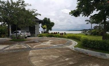 Beachfront Family Villa 3Bedroom in Guinsay Danao City Cebu