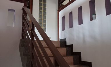 DISEWAKAN RUMAH MEWAH @ KOMPLEK ELITE PONDOPK HIJAU SAYAP SETIABUDI BANDUNG