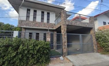 PRE-OWNED: TWO-STOREY HOME NEAR MARQUEE MALL AND NLEX