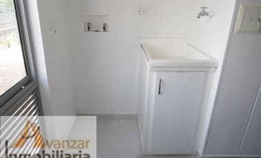 VENDO APARTAMENTO SECTOR REINA DE LA PAZ RIO FRIO  FLORIDABLANCA PARK 200