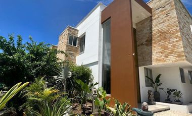 CASA DE LUJO EN VENTA CONJUNTO PALMA REAL, CARTAGENA.